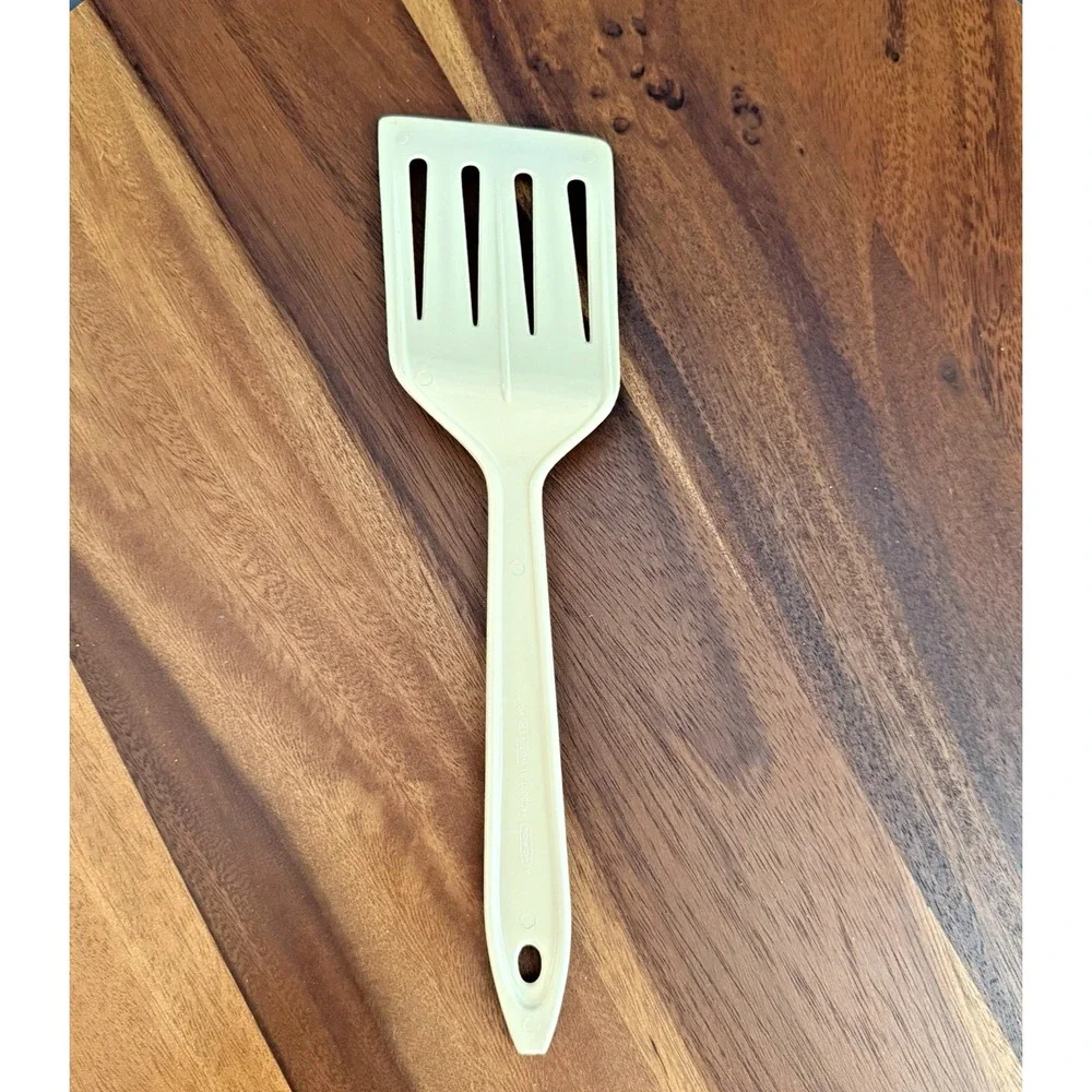 Hutzler Lo-Pol Nylon Spatula Turner No 717 Ivory‎ Slotted  Angled Heat Resistant
